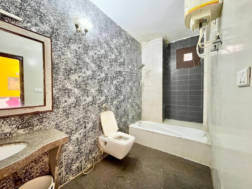 Hotel Surya Beach inn Puri with Bathtub Hotel Surya Beach inn Puri with Bathtub