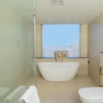 Panchgani Hotels with Bathtub Hotel The Cliff by Zuper Panchgani with Bathtub Views