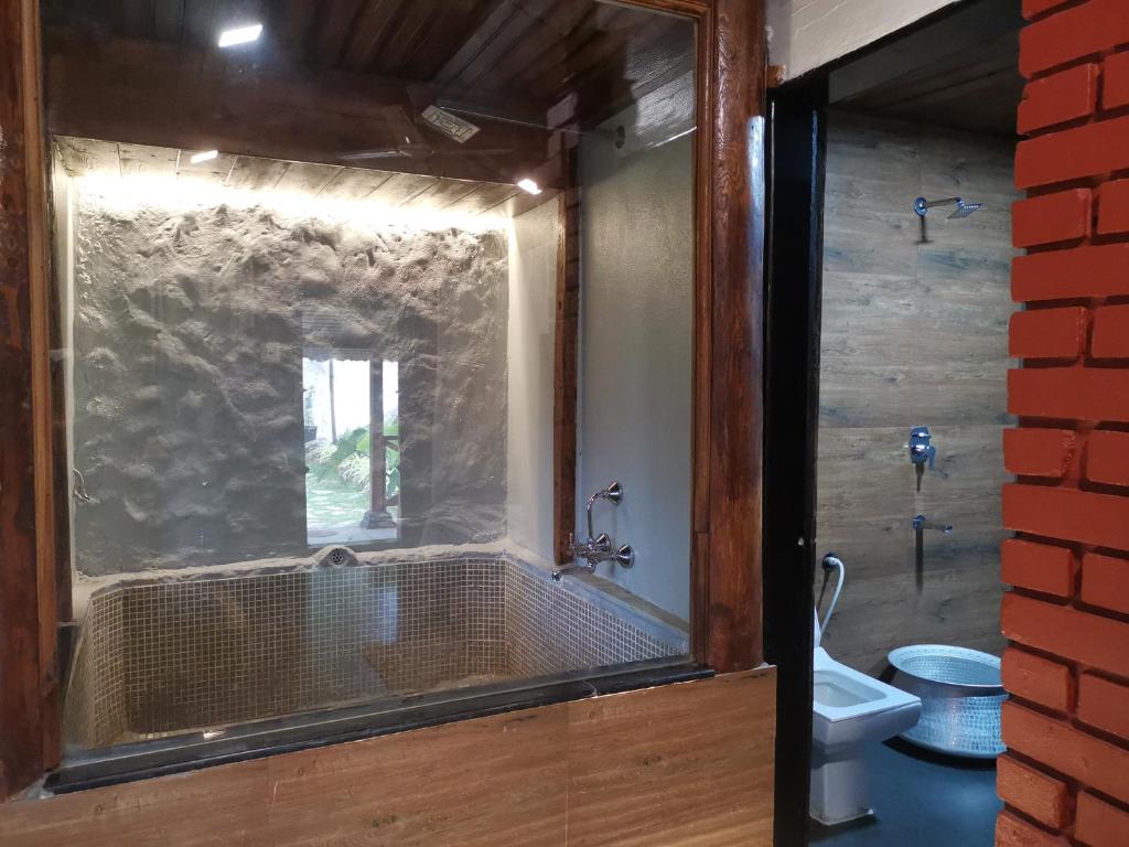 Hotel with Bathtub Achalaa Resort Kolhapur Hotel with Bathtub Achalaa Resort Kolhapur