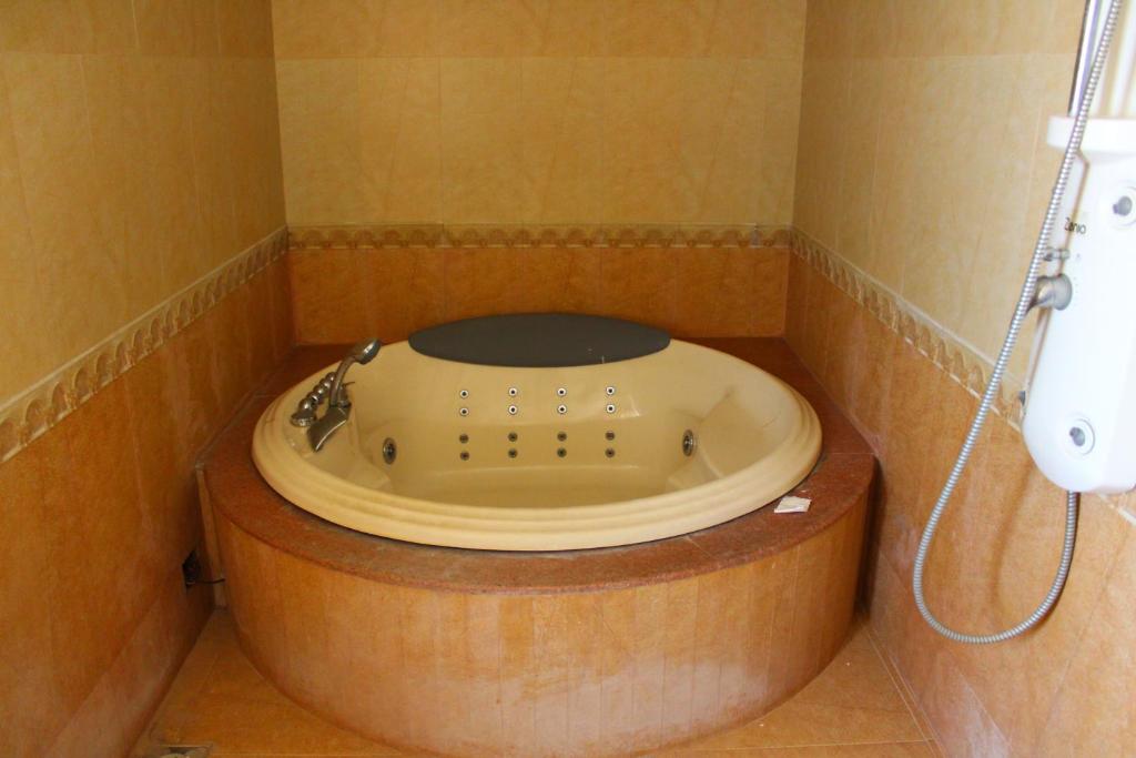 Jacuzzi Classic Dineout Gandhinagar Jacuzzi Classic Dineout Gandhinagar