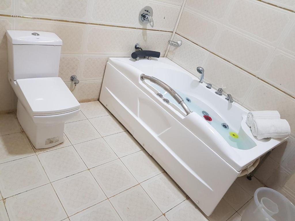 Jacuzzi Hotel Casita inn, Yercaud Jacuzzi Hotel Casita inn, Yercaud
