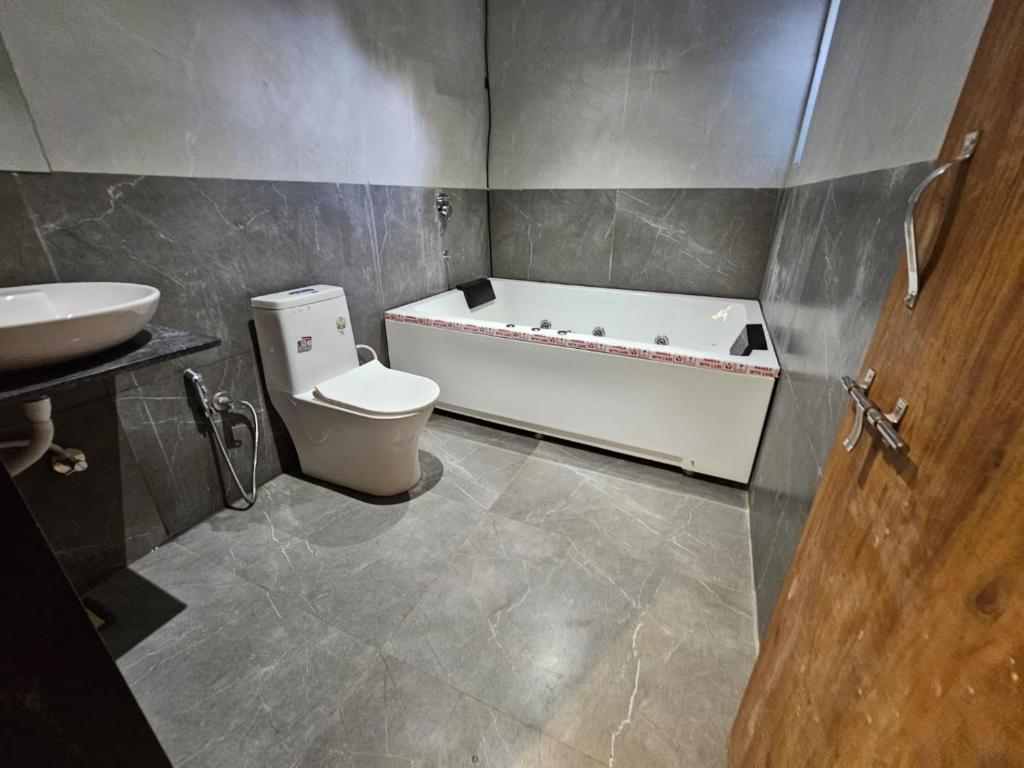 Jacuzzi Hotel Nova Park Rajkot Jacuzzi Hotel Nova Park Rajkot