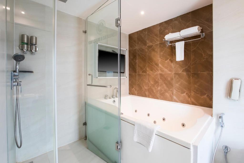 Jacuzzi Hotel Ramee Techome Mumbai Jacuzzi Hotel Ramee Techome Mumbai