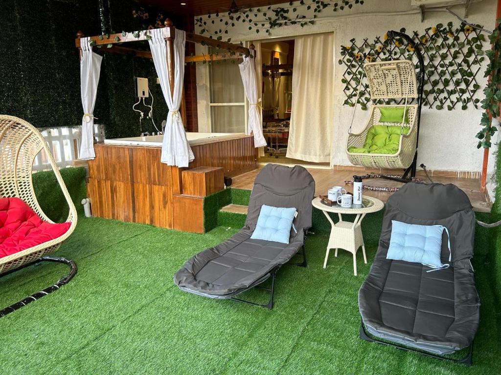 Jacuzzi Hut Staycation Karjat with Hot Tub Jacuzzi Hut Staycation Karjat with Hot Tub