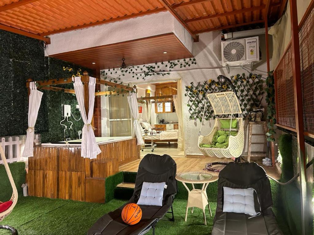 Jacuzzi Hut Staycation with Spabath Karjat Jacuzzi Hut Staycation with Spabath Karjat