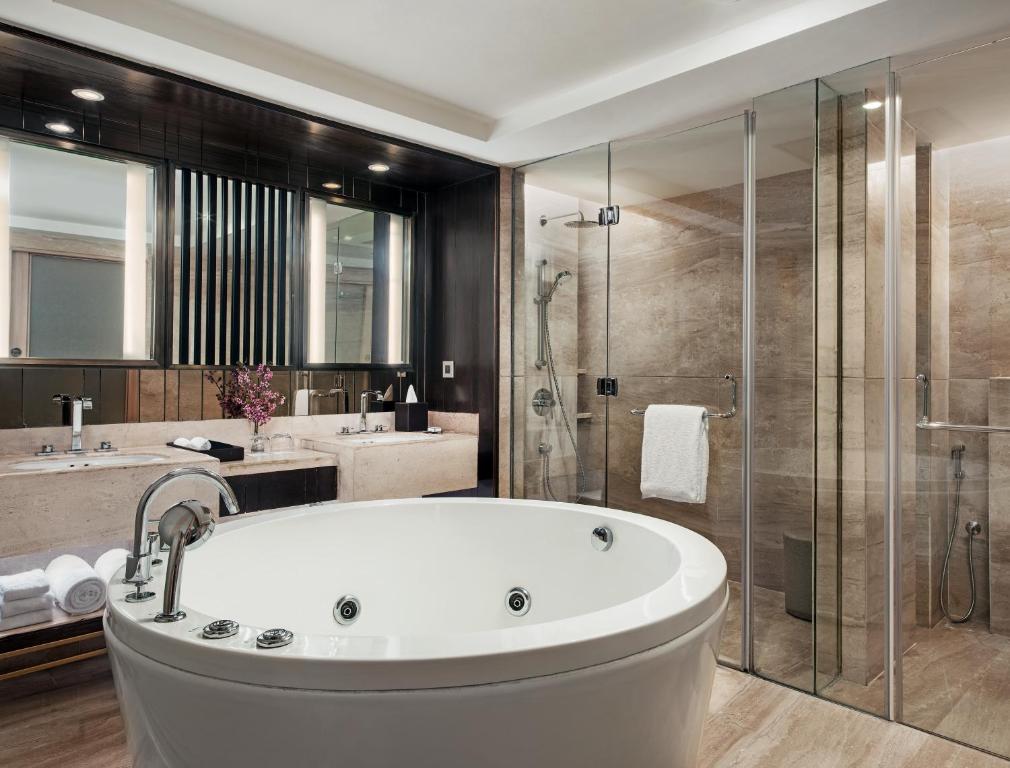 Hotels in Mussoorie with Bathtub Hotels in Mussoorie with Bathtub