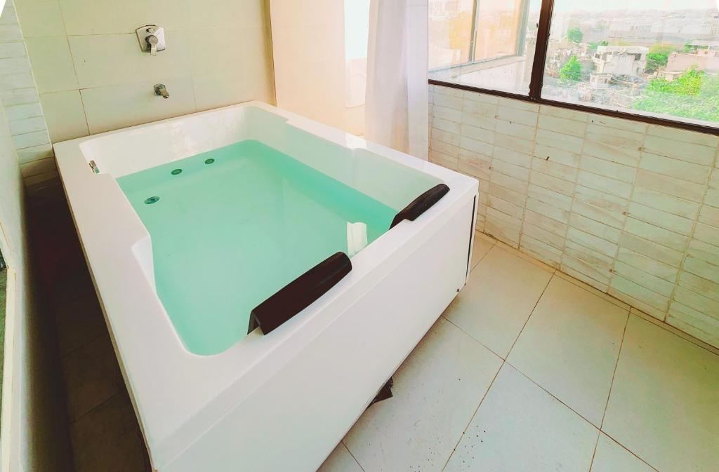 Jacuzzi Nova Hotel New Crossroad Rajkot Jacuzzi Nova Hotel New Crossroad Rajkot
