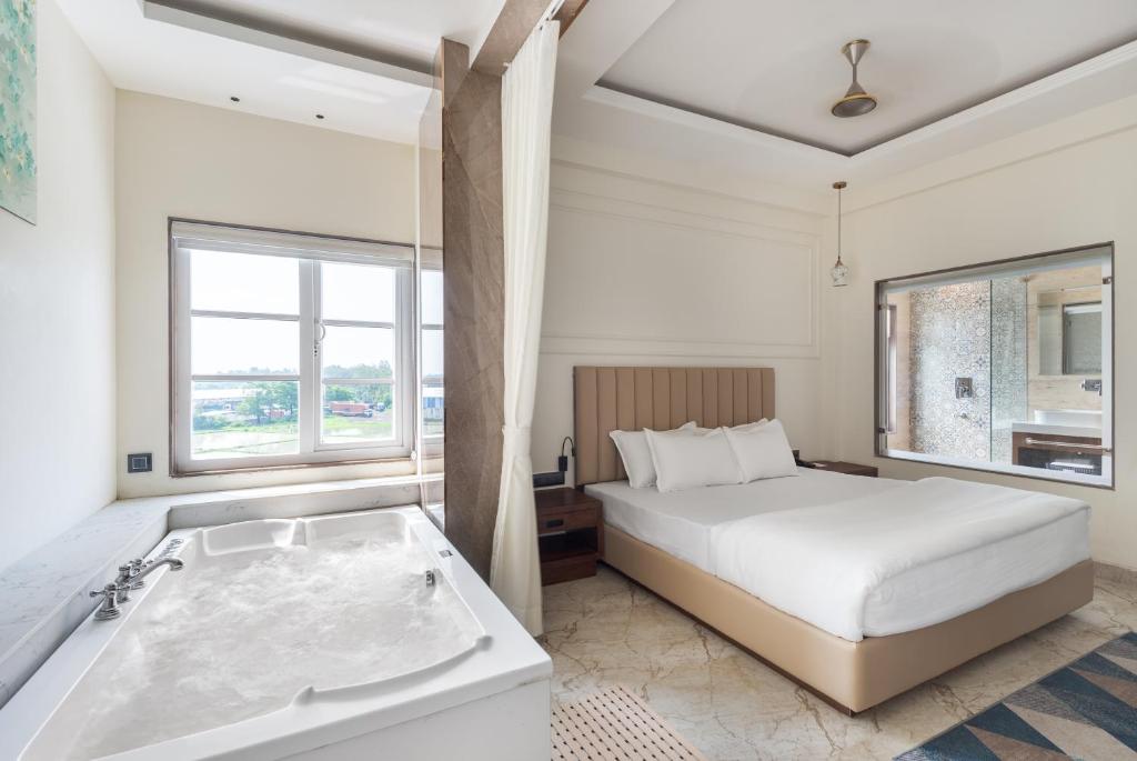 Jacuzzi Room Hotel Caesars Palace Bhopal Jacuzzi Room Hotel Caesars Palace Bhopal