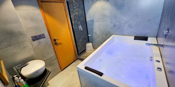 Jacuzzi Room Hotel Nova Boutique Rajkot