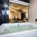 Hotels with Bathtub in Coimbatore Jacuzzi Room Hotel Park Elanza Coimbatore
