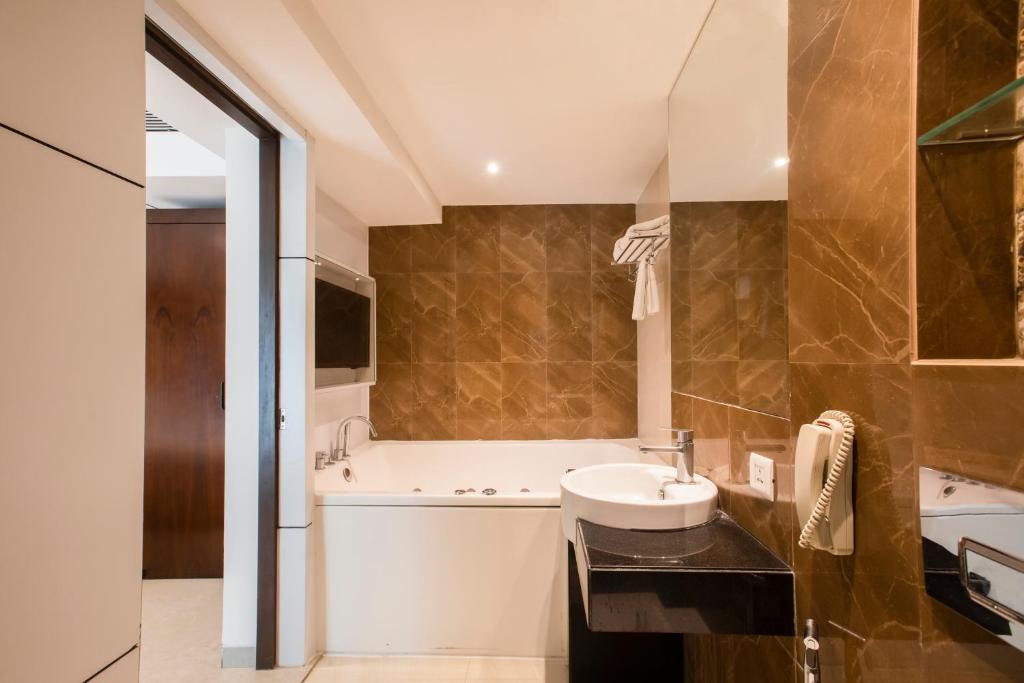 Jacuzzi Room Hotel Ramee Techome Mumbai Jacuzzi Room Hotel Ramee Techome Mumbai