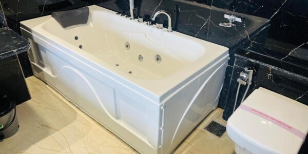 Jacuzzi Room Hotel Royal Empire Gandhinagar