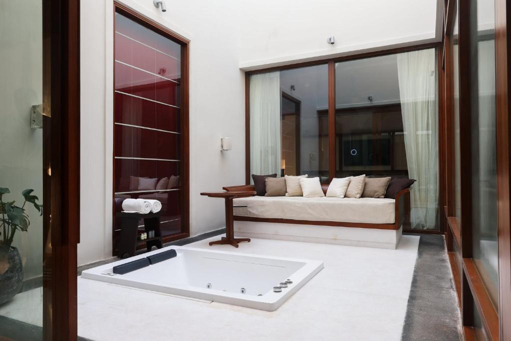Jacuzzi Room InterContinental Chennai Mahabalipuram Resort, an IHG Hotel Jacuzzi Room InterContinental Chennai Mahabalipuram Resort, an IHG Hotel