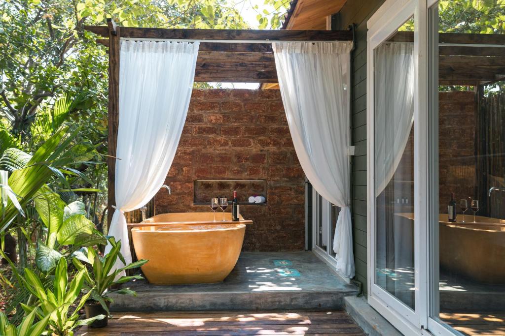 Larisa Resort Ashwem Goa with Bathtub Larisa Resort Ashwem Goa with Bathtub