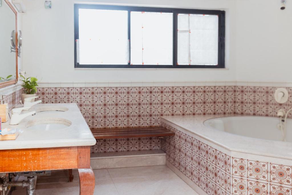 Luho 41 Penthouse Koramangala with Bathtub in Room Luho 41 Penthouse Koramangala with Bathtub in Room