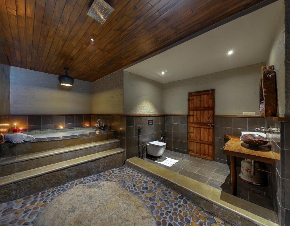 Nisarg Resort Kolhapur with Bathtub in Room Nisarg Resort Kolhapur with Bathtub in Room