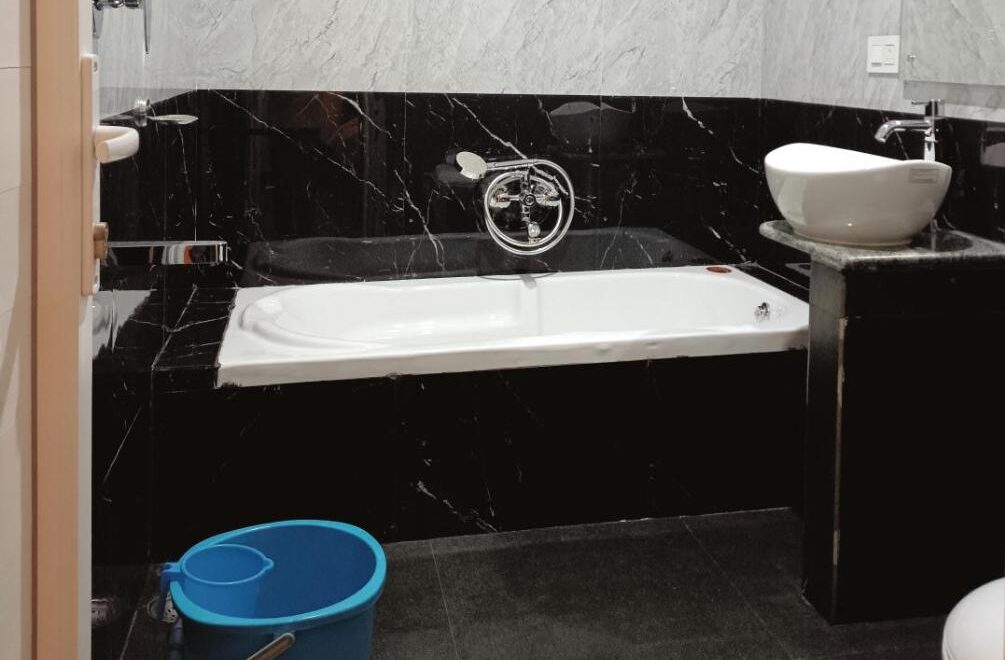 R Hotels By Suraj Residency Yercaud with Bathtub R Hotels By Suraj Residency Yercaud with Bathtub