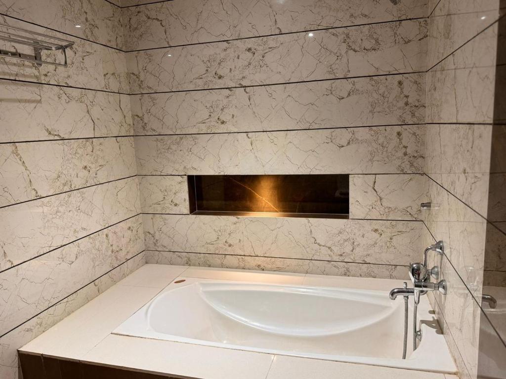 R Villa Panchgani with Bathtub R Villa Panchgani with Bathtub