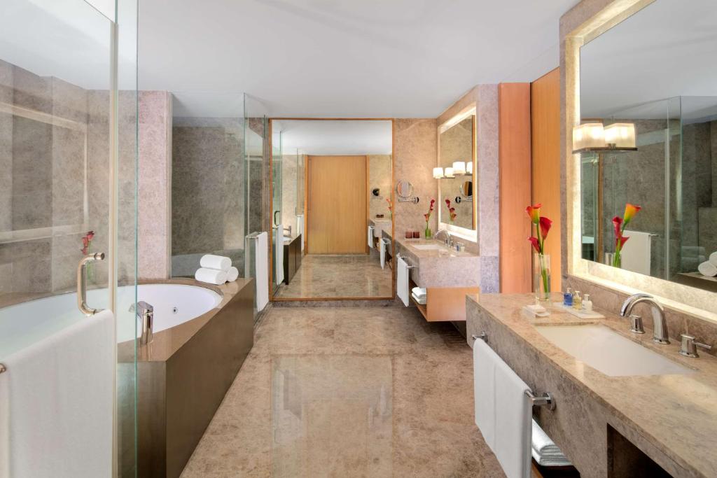 Radisson Blu Hotel Guwahati with Jacuzzi in Room