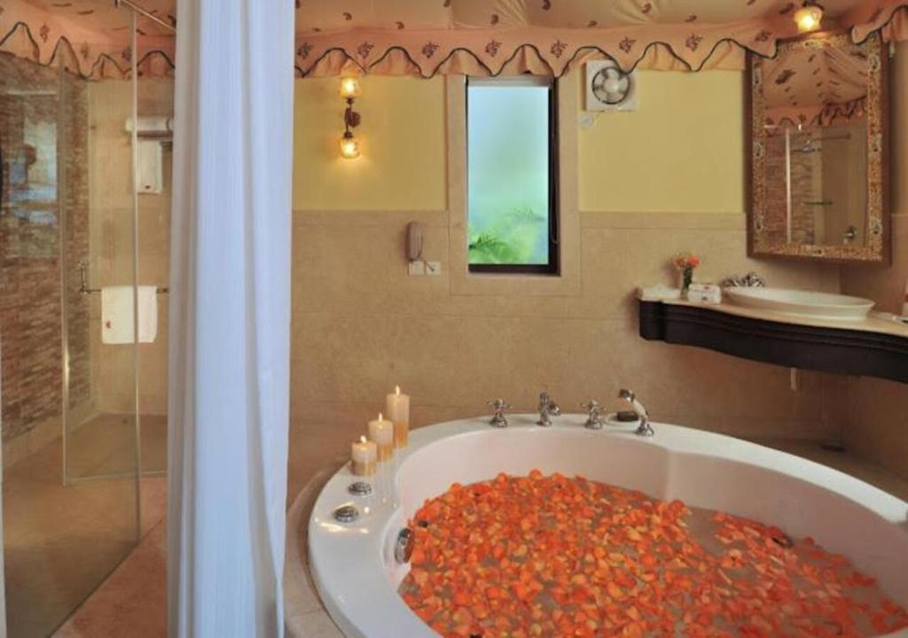 Rajasthali Resort & Spa Jaipur with Spabath in Room Rajasthali Resort & Spa Jaipur with Spabath in Room