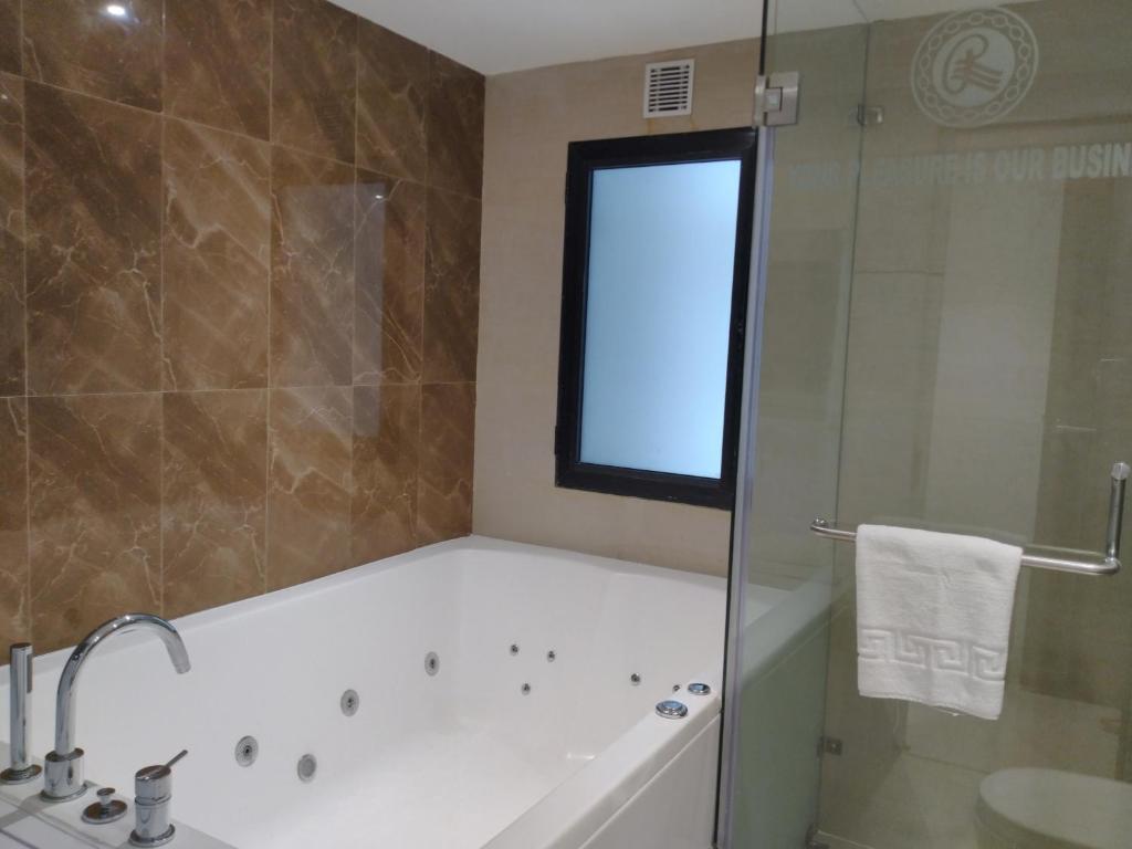 Ramee Techome Mumbai with Jacuzzi in Room Ramee Techome Mumbai with Jacuzzi in Room
