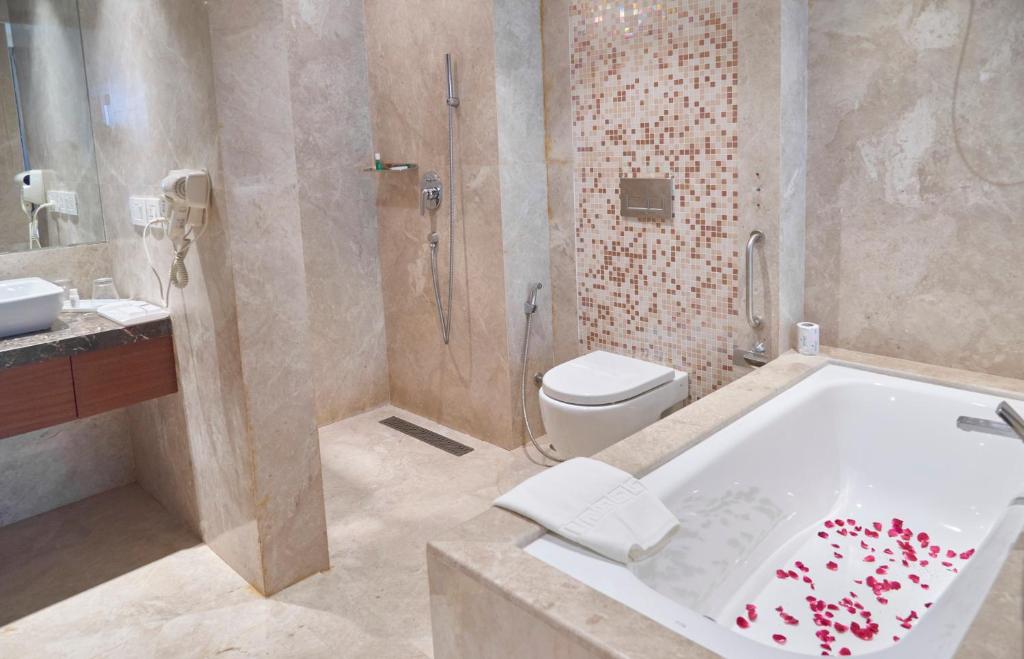 Romantic Bathtub Room The P L Palace Agra Romantic Bathtub Room The P L Palace Agra