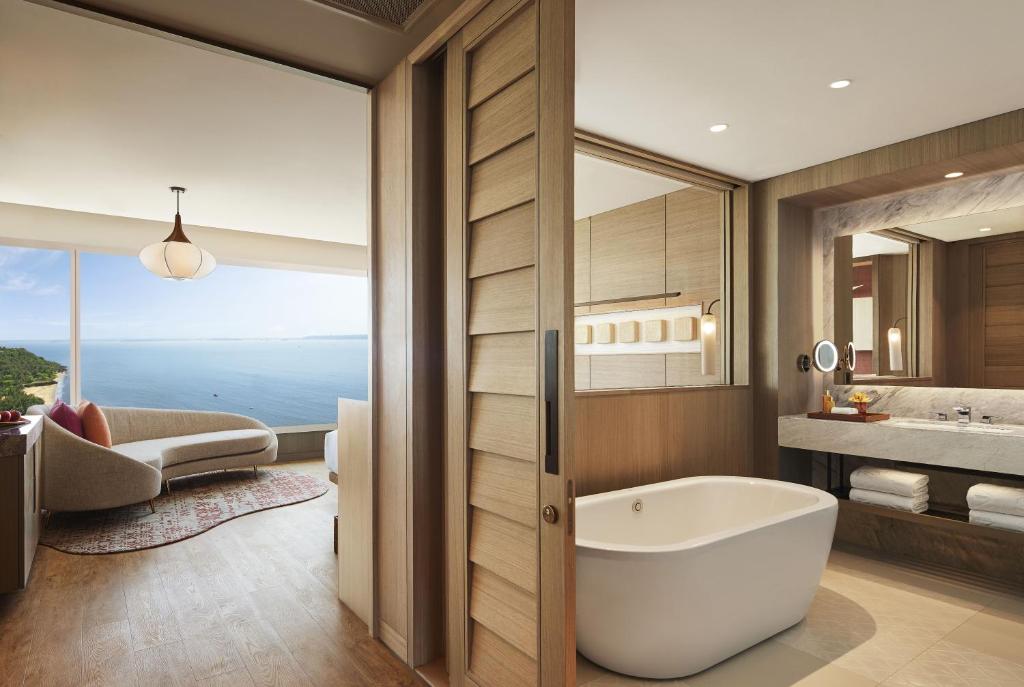 Romantic Hotel Room with Bathtub Taj Cidade de Goa Horizon, Panjim Goa