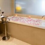 Hotels in Agra with Bathtub Romantic Suite with Bathtub Holiday Inn Agra MG Road an IHG Hotel