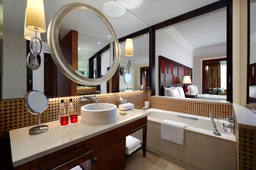 Room Bathtub JW Marriott Hotel Bengaluru Bangalore Room Bathtub JW Marriott Hotel Bengaluru Bangalore