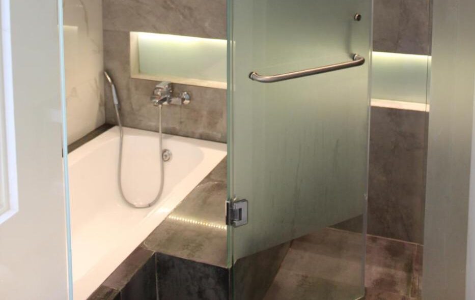 Saibaba International Hotel Shirdi with Bathtub Saibaba International Hotel Shirdi with Bathtub