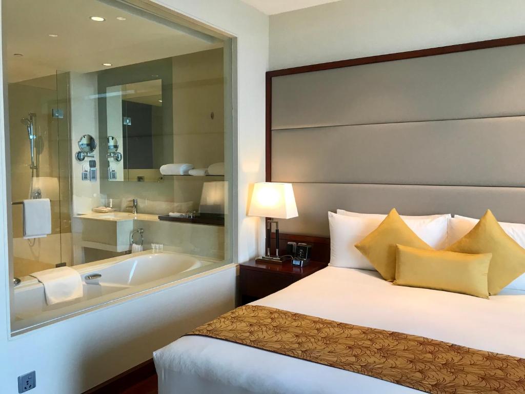 Spabath Room Crowne Plaza Kochi, an IHG Hotel Spabath Room Crowne Plaza Kochi, an IHG Hotel