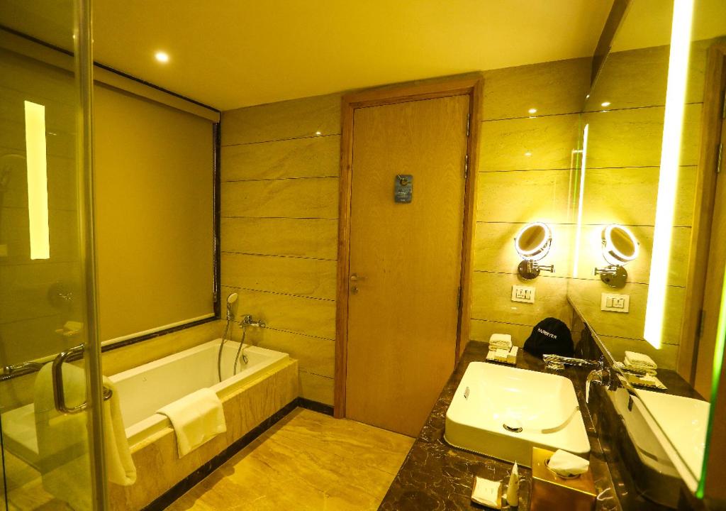Spabath Room Radisson Bhopal Spabath Room Radisson Bhopal
