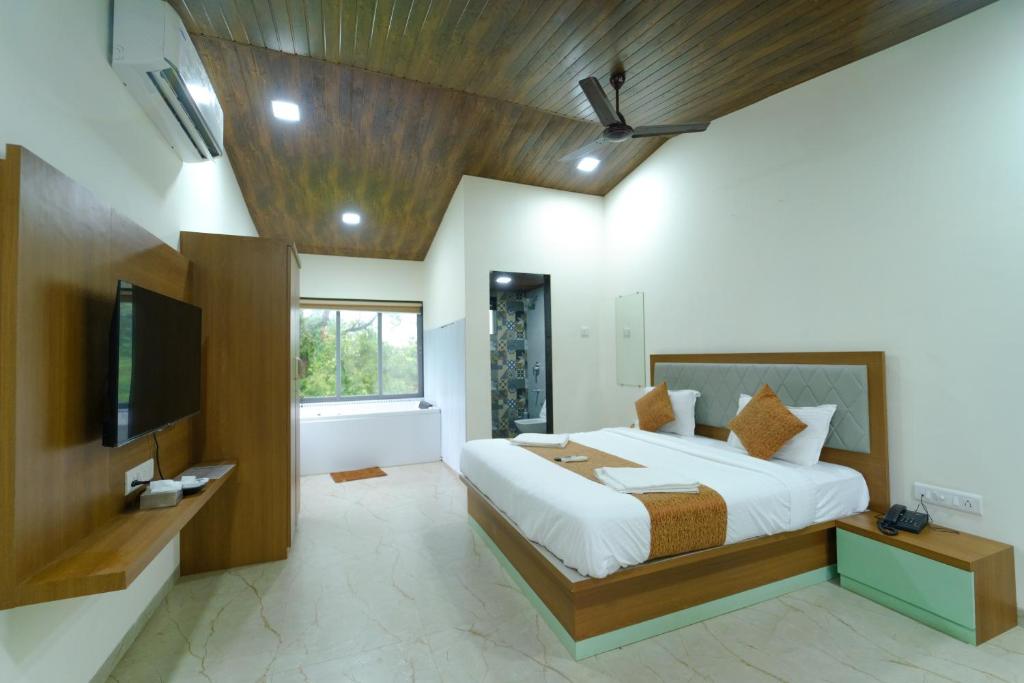 Teak Resort Karjat with Spabath in Room Teak Resort Karjat with Spabath in Room