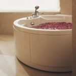Hotels with Bathtub in Gurgaon The Anya Hotel Gurgaon with Jacuzzi in Room