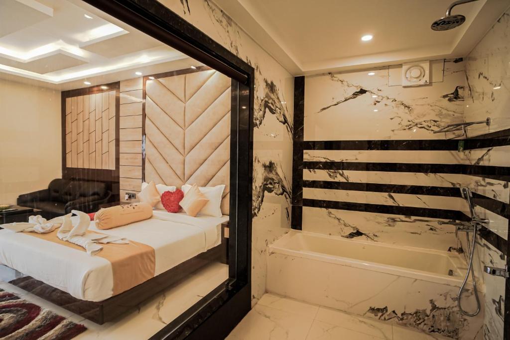 THE RATH INNS Bathtub Mandarmani THE RATH INNS Bathtub Mandarmani