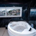 Hotels with Bathtub in Darjeeling The West Gate Posada By Summit Darjeeling with Private Jacuzzi in Room