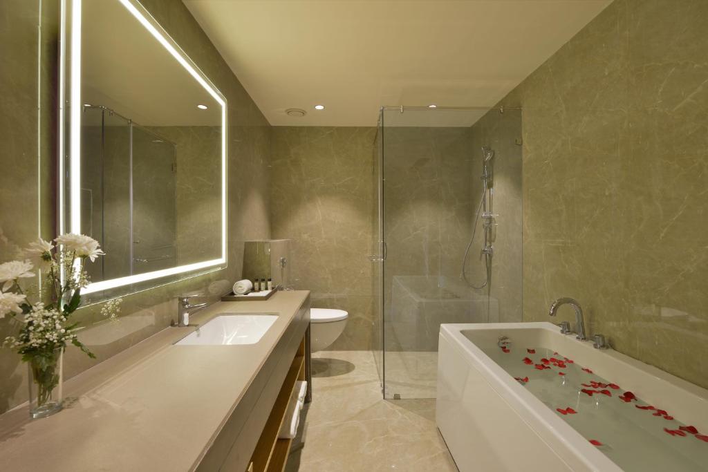 Treat Hotel, Nashik City Center with Bathtub Treat Hotel, Nashik City Center with Bathtub