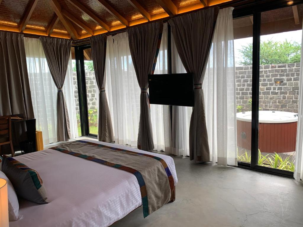 Viveda Wellness Resort Nashik with Private Jacuzzi Viveda Wellness Resort Nashik with Private Jacuzzi
