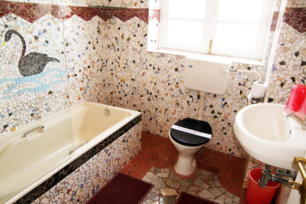 WelcomHeritage Panjim Inn with Bathtub in Room WelcomHeritage Panjim Inn with Bathtub in Room
